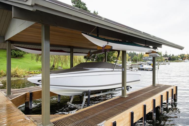 boat-in-boathouse-2025-04-05-06-58-19-utc