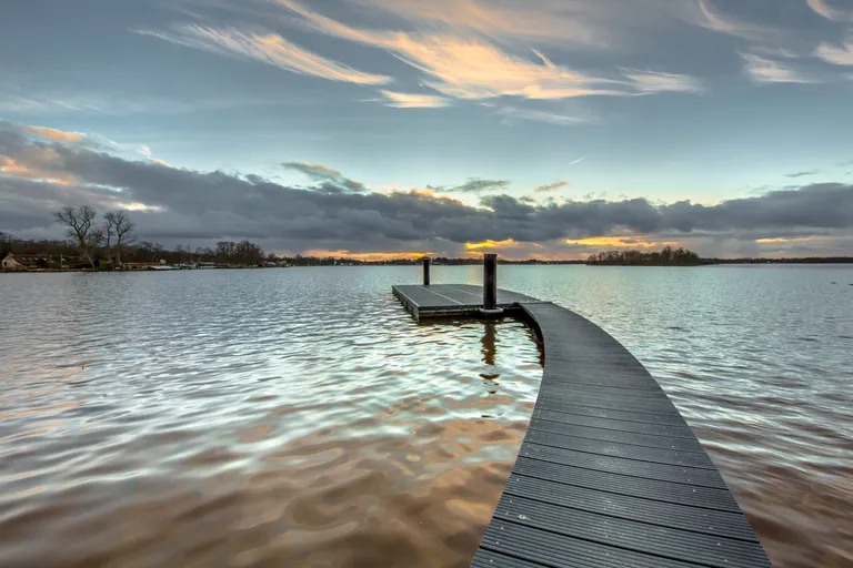 floating-jetty-paterswoldsemeer-2025-03-23-22-16-41-utc