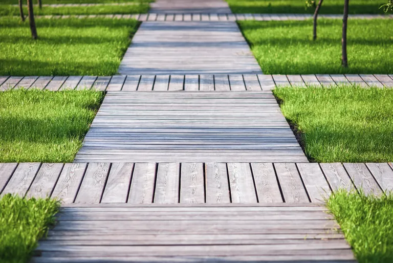 wooden-garden-paths-walkways-of-natural-wood-pla-2024-11-27-17-38-59-utc
